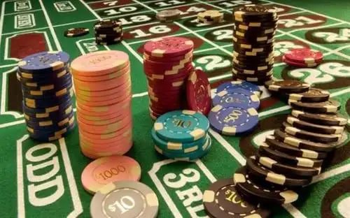 1xBat Live Dealer Card Games Baccarat Table Myanmar ကစားသမား ကစားနေသောမြင်ကွင်း
